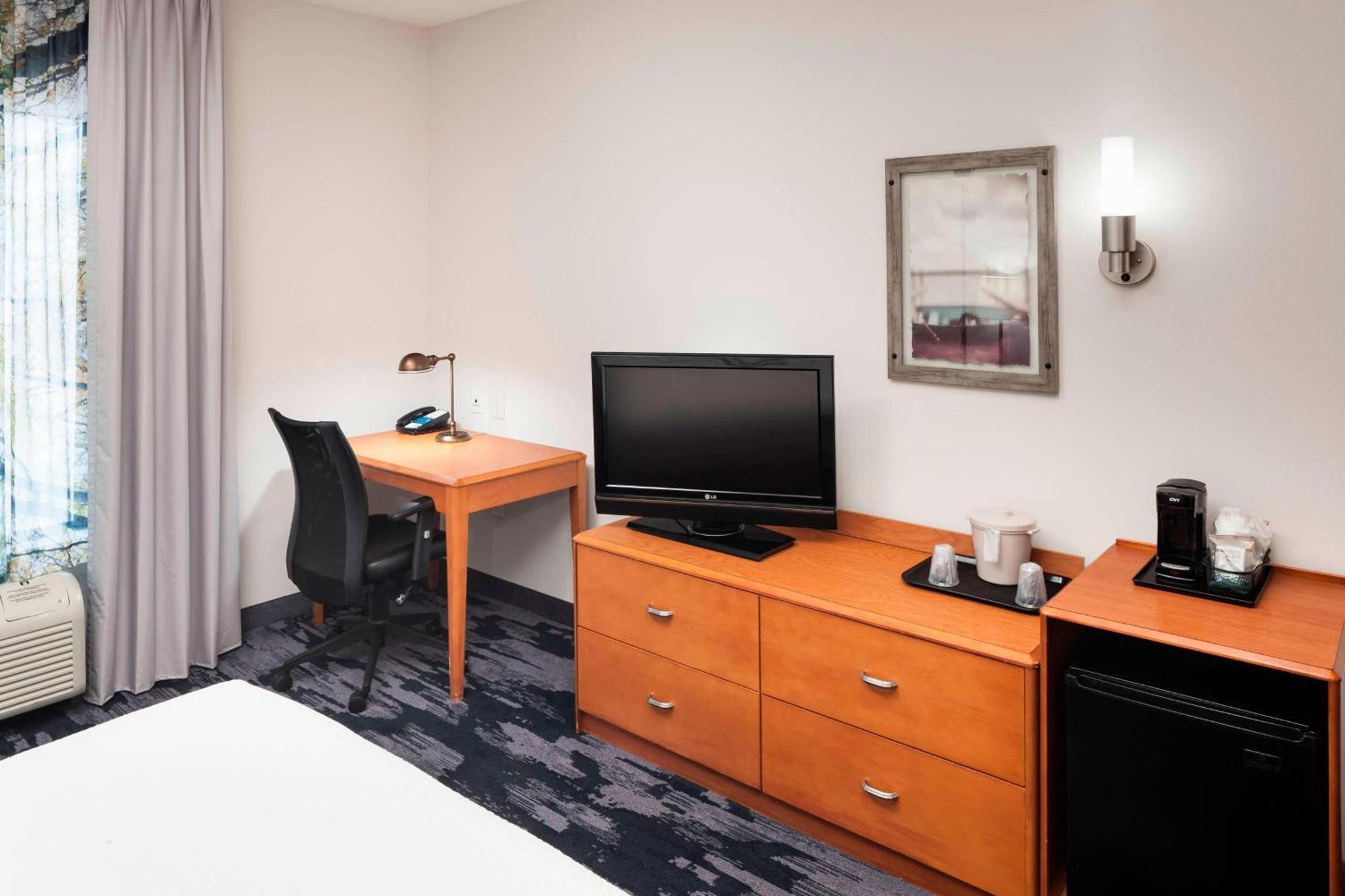 Fairfield Inn & Suites Wilmington Wrightsville Beach Exterior photo